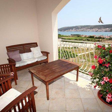 Apartman Dinka Trogir Exterior foto
