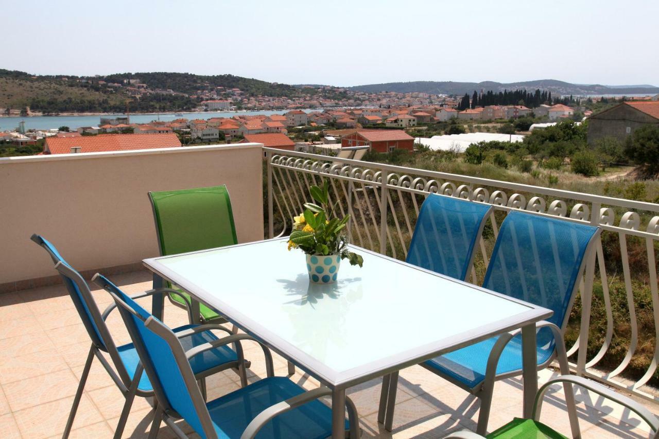 Ferienwohnung Apartman Dinka Trogir Exterior foto