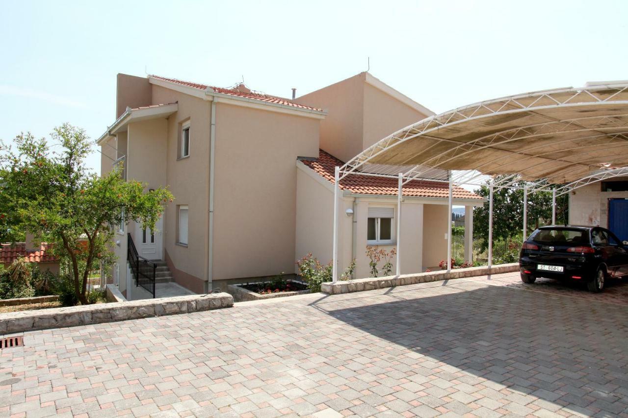 Ferienwohnung Apartman Dinka Trogir Exterior foto