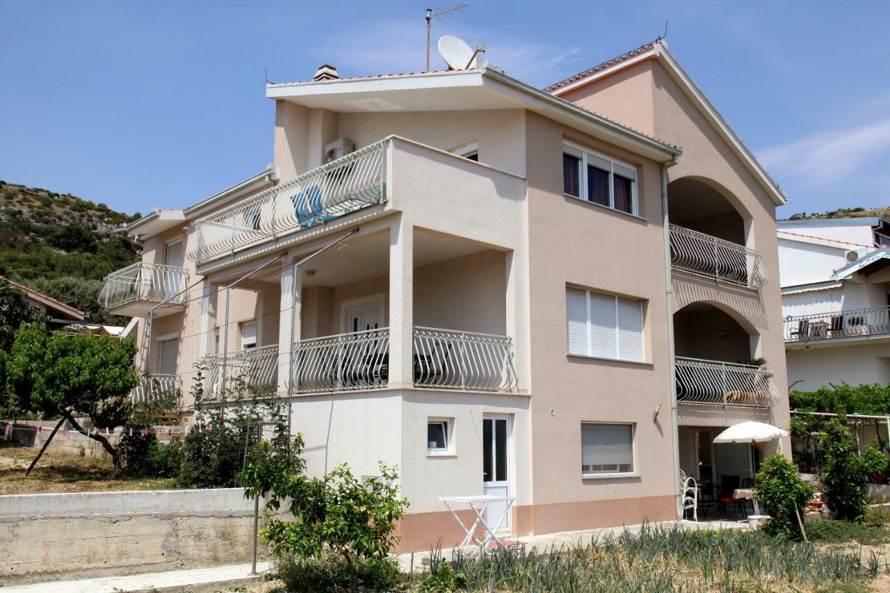 Ferienwohnung Apartman Dinka Trogir Exterior foto